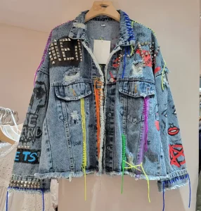 Autumn New European Station Ins Loose and Skinny Printed Rivet Punched Women’s Short Cowboy Jean Jacket