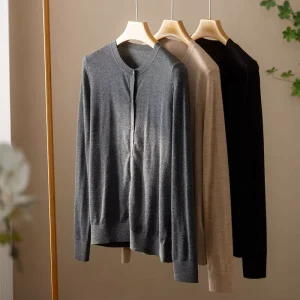 Comfortable Custom Warm Cashmere Cardigan for Women’s Long Sleeved Loose Knit Sweater