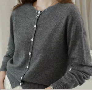 Custom Designer Casual Breathable Crew Neck Solid Pattern Pullover Top Women Full Sleeved Cashmere+Silk Knitted Sweater