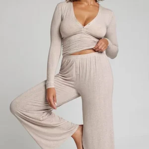 Custom Loungewear Suit for Women Soft Breathable Fabric Tailored Fit Personalized Comfort for Relaxing & Lounging in Style