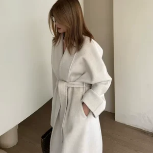 Elegant and Noble Women’s Cashmere Double Faced Woolen Fabric Coat Warm Overcoat for Autumn and Winter Everyday Gatherings