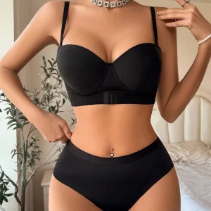 Fashionable Black Women Two Pieces Underwire Bra and Panty Set