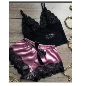 Fashionable Lace Bandeau Princess Nightgowns and Underwear Sets Alluring and Sexy Women’s Sleepwear Sets