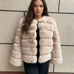 Faux Fur Coat Women’s Autumn and Winter Imitation Fox Fake Fur Coats Fashionable Winter Clothes