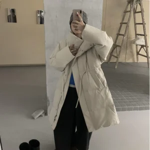 Japanese Korean Style Women’s Waterproof Duck Down Jacket Warm Lightweight Fit Winter Coat for Daily Commute and Casual Wear