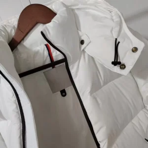 New High Quality Fashion Luxurious Letter Design Thick 100% Cotton Men’s and Women’s Coat