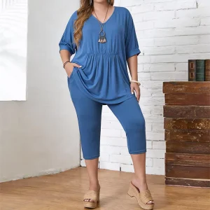 New Plus Size Women’s Daily Wear Knit Two Pieces Set Half sleeved Loose Top Three quarter Length Pants Pleated Design Blue