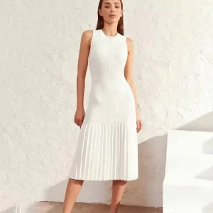 OEM Factory Customized Elegant Knitted Dress Round Neck Sleeveless Knitted Women’s Spring Woolen Dress