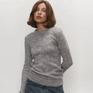 OEM Women’s Mohair Sweater Factory Simple Crewneck Lightweight Pullover Jumper for Spring Collection Comfortable Knitwear