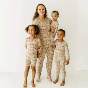 Private Label Custom Logo Women Bamboo Pajamas Set V Neck Slim Top Short Sleeve Elastic Waist Jogger Loungewear Family Matching