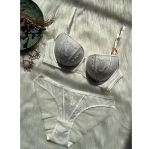 Sexy Women’s Underwear Embroidery Gathering Color Bra Female Red Plain Underwear Set