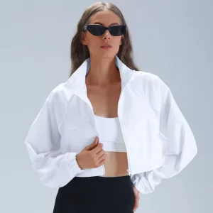 Slim Yoga Jacket Stretchy Breathable Yoga Practice Wear Yoga Training Jacket Yoga Hoodie Coat Short Zip Front Yoga Jacket