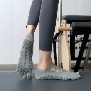 Small Size Regular Size Anti-slip Moisture-wicking Cotton Yoga Pants For Pilates With Cross-buckle And Five-finger Design