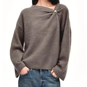 Sueter De Mujer Knitted Sweater with a Brooch for Women Pull Femme Women’s Pullover Sweaters
