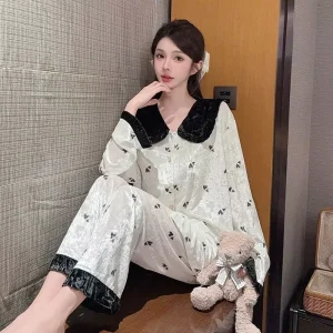 Winter Pajamas Women’s Long sleeved Golden Velvet New Style Warm Cute Popular Printing Sleepwear Lapel 2 Piece Sets
