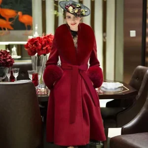 Winter Women’s Plaid Overcoat in Plus Size Long Coats with Faux Wool and Fur Collar Cuff Shearing Fur Coat with Belt