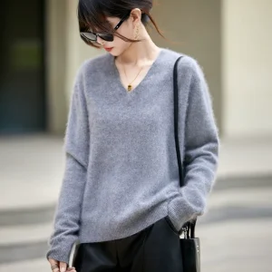 Women’s 100% Pure Wool V Neck Pullover Brushed Soft Interior Seamless Knitwear Oversized Casual Sweater for Winter Flat Knitted