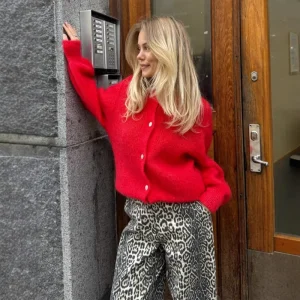 Women’s Casual Spring Autumn Knit Cardigan Long Sleeves O Neck Button Loose Fit Soft Sweaters