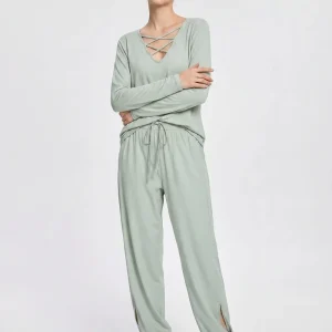 Women’s Cross Back V-Neck Long Sleeved Yoga Top Soft Breathable Knitted Solid