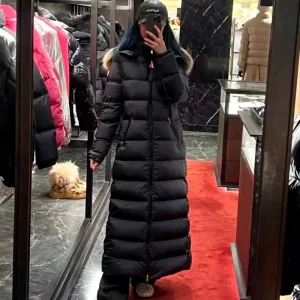 Women’s Long Winter Down Jacket with Windproof Zipper Loose Knitted Hooded Coat Waterproof Pattern Decorated Polyester Filled