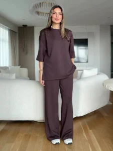 Women’s Oversized Loungewear Two Piece Set Half Sleeve Top and Wide Leg Pants Casual Outfit for Home and Streetwear