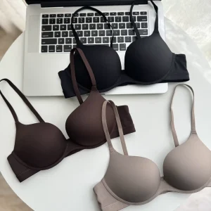 Women’s Solid-Color Invisible Seamless Wire-Free Knitted Polyamide Everyday Bras 3/4 Cup Strappy Back Anti-Bacterial Quick Dry