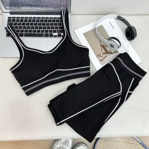 Women’s Solid Front Off the Shoulder Yoga Set High Waisted Breathable 2 Piece Gym Shorts Set 280gsm Spandex Nylon for