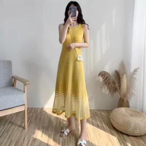 Women’s Spaghetti Strap Summer Thick French Style Ice Silk Knitwear Sleeveless Vest Big Swing Mid length Skirt