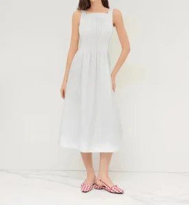 Women’s White Pleated Midi Dress Sleeveless Square Neck Smocked Waist A-Line Flowy Casual Summer Vacation Dresses