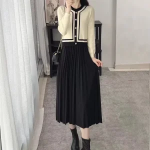 Xiaoxiangfeng Thick Pleated Long Sleeve Contrast Color Medium Length Knitted Two piece Dress Women’s Autumn Sweater Dress