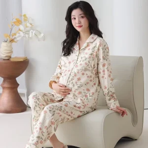 pure cotton maternity and postpartum wear with chest pads long sleeved women’s carousels and breastfeeding home wear